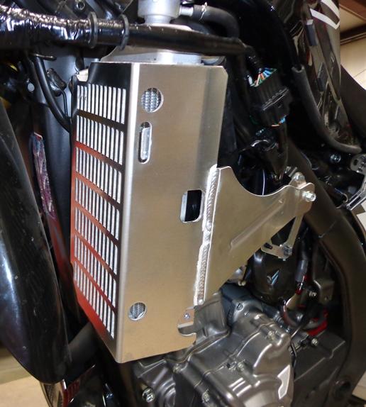 CRF250L Rally'17-20 - Flatland Radiator Guard : CRF's Only